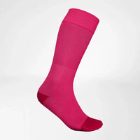 Bauerfeind Ski Ultralight kompressionsstrumpa i rosa, dammodell, från sidan