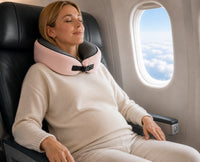 U-formad resekudde som ger ergonomiskt stöd för nacke och huvud under flygresor.